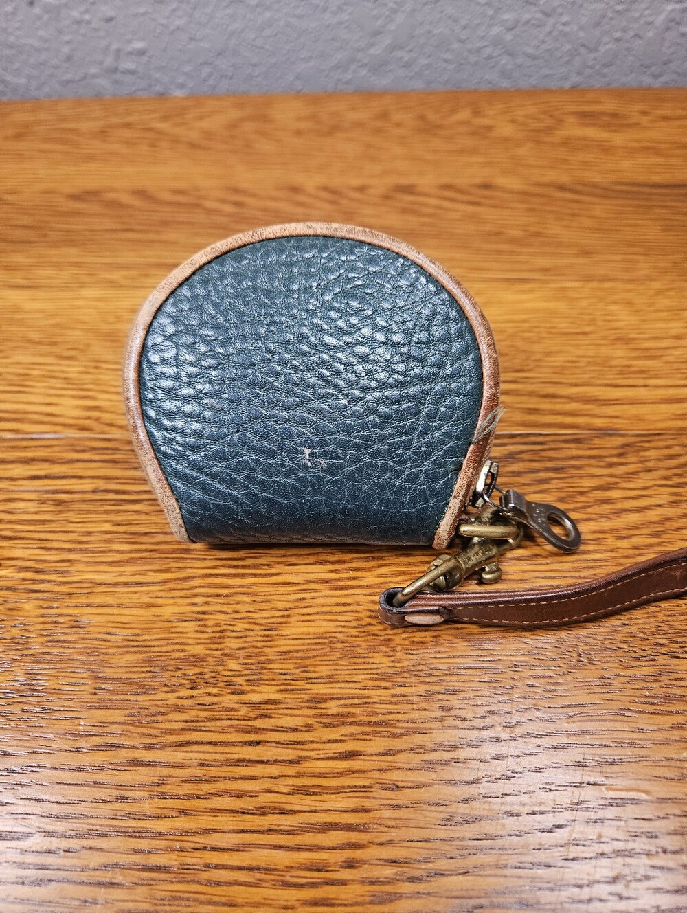 Dooney & Bourke "Big Duck" coin purse Vintage - Picture 3 of 9